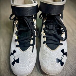 Kids Under Armour Bryce Haper Baseball Cleats - Black and White. Size: 5.5Y